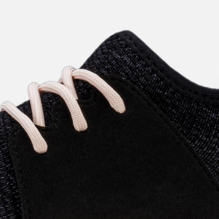 Mondlichtschwarz auf gebrochenem Weiß Vessi jeden Tag – Mondlichtschwarz auf gebrochenem Weiß B4JF32