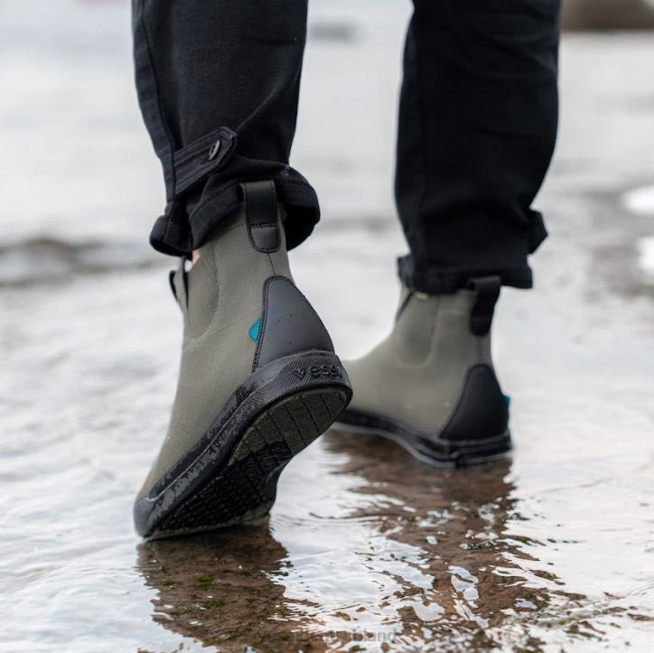 Waldgrün auf Schwarz Vessi Weekend Chelsea – Waldgrün auf Schwarz B4JF312