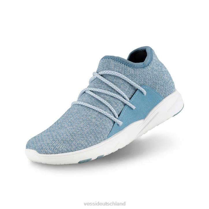 bedecktes Blau Vessi Stadtbild - bewölktes Blau B4JF48