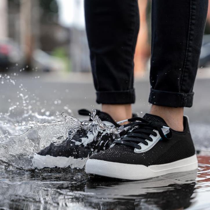 Wirbel schwarz Vessi Wochenende - Wirbelschwarz B4JF153