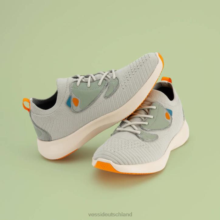 Wohnmobil grün Vessi Alltagsbewegung – Camper Green B4JF173